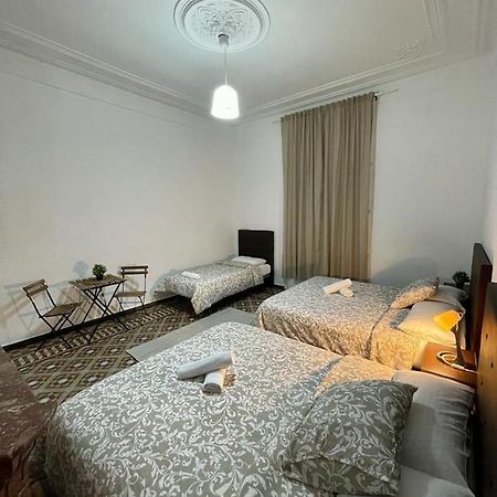 A & M Barcelona Hostal Экстерьер фото